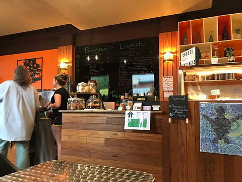 Wishing Tree Cafe - Accommodation Gladstone 0