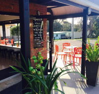 Albert  Co - Accommodation Gladstone