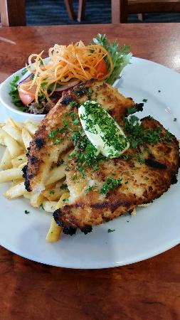 Hurley's Bar & Bistro Hotel - Accommodation Gladstone 0
