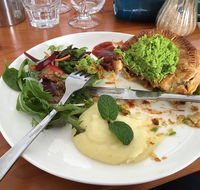 Lake Edge Cafe - Accommodation Gladstone