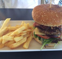 Jules by the Lake Cafe