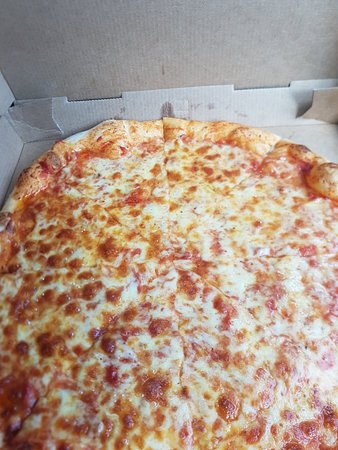Hillz Pizza Bar - Accommodation Gladstone 0