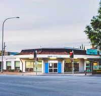 Greek on Baylis - Accommodation Gladstone