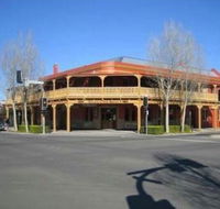 The Union Club Bistro and Steak House - Accommodation Gladstone