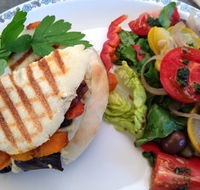 Artisan on Lewis - Accommodation Gladstone
