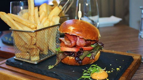 Remington Restaurant - Accommodation Gladstone 15