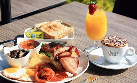 Remington Restaurant - Accommodation Gladstone 26