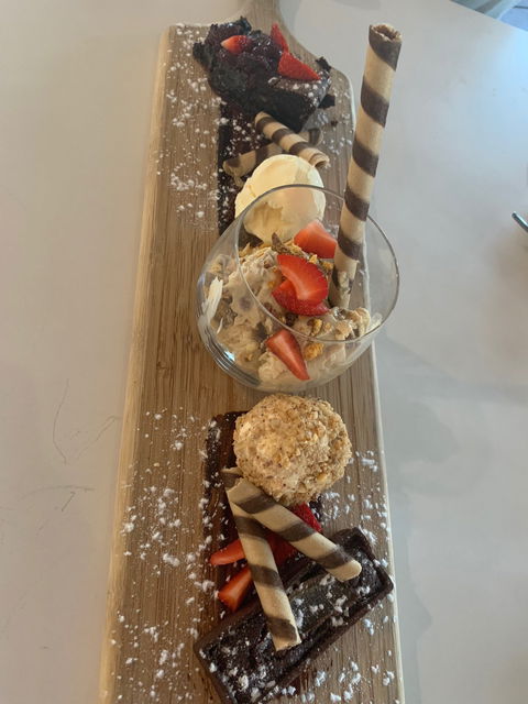 The Boughshed Restaurant - Accommodation Gladstone 5