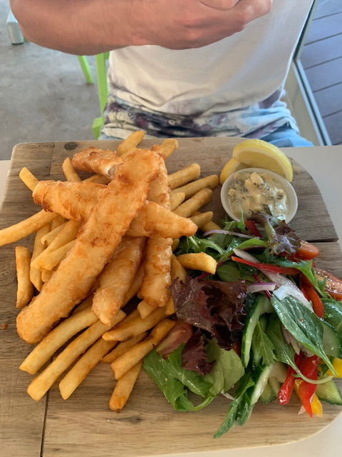 The Boughshed Restaurant - Accommodation Gladstone 6