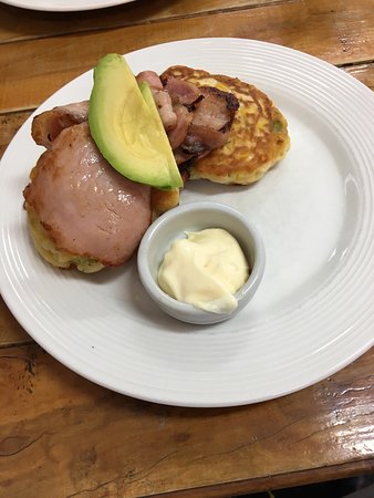 Artiste Espresso Bar - Accommodation Gladstone 0