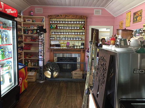 Iona Gardens Cafe & Nursery - Accommodation Gladstone 0