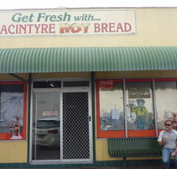 MacIntyre Hot Bread Shop - Accommodation Gladstone