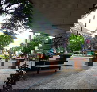 The Bridge Coffee Lounge - Accommodation Gladstone