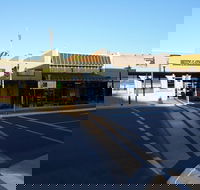 The Macleay Hotel - Accommodation Gladstone