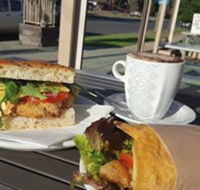 Deniliquin Bakery - Accommodation Gladstone
