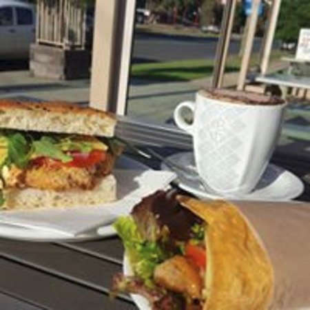 Deniliquin Bakery - Accommodation Gladstone 0