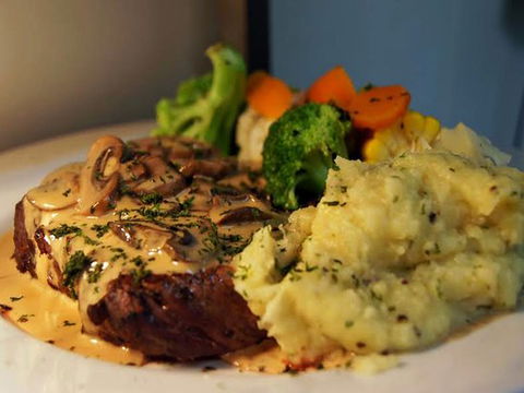 Hereford Steakhouse Char Grill - Accommodation Gladstone 0