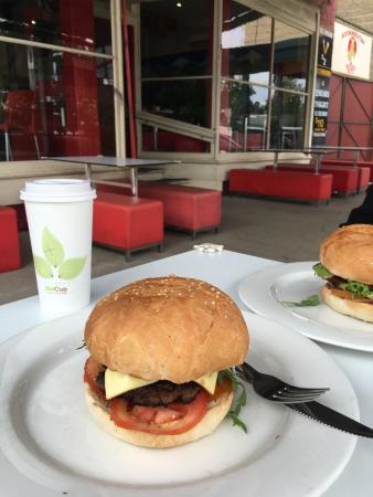 4 Bears Cafe - Accommodation Gladstone 0