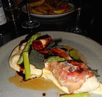 Belluci's Manuka - Accommodation Gladstone