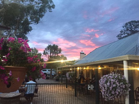 Old Canberra Inn - Accommodation Gladstone 0