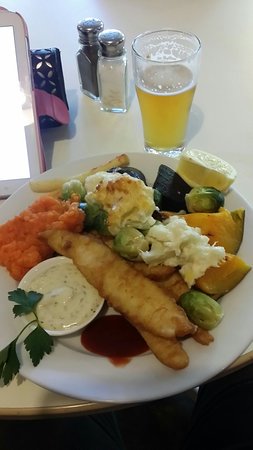 The Alpine Inn - Accommodation Gladstone 0