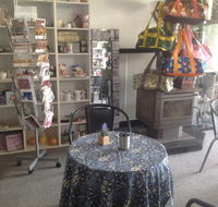 Loz's Coffee and Gifts - Accommodation Gladstone