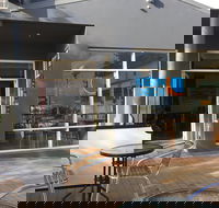 Main Deck Cafe - Accommodation Gladstone