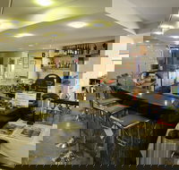 Restaurant  Bar 203 - Accommodation Gladstone