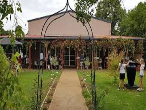Red Earth Estate Dumpling House - Accommodation Gladstone 1