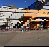The Roses Cafe - Accommodation Gladstone