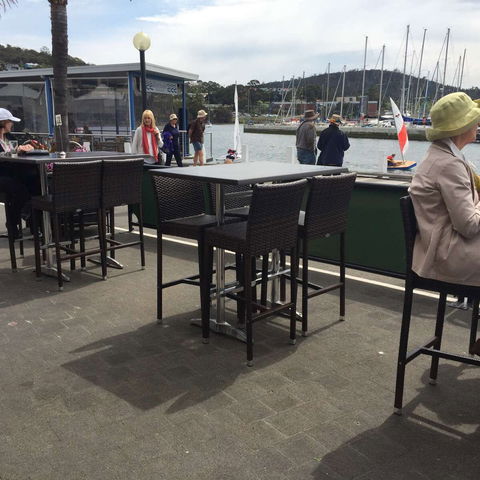 The Waterfront Hotel - Accommodation Gladstone 0