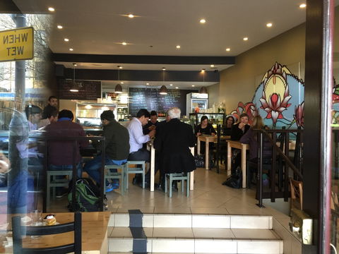 Hari's Vegetarian - Accommodation Gladstone 0