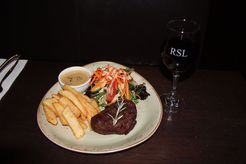 Phillip Island RSL - Accommodation Gladstone 0
