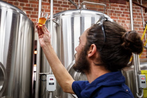 Two Heads Brewing - Accommodation Gladstone 1