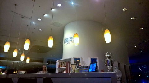 6 Degrees Bar & Lounge - Accommodation Gladstone 0