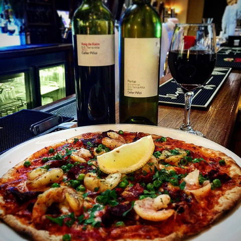 Church Bar And Woodfire Pizza - Accommodation Gladstone 1