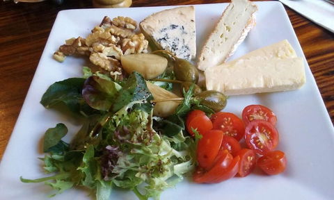 Fetching Treasures Cafe - Accommodation Gladstone 0