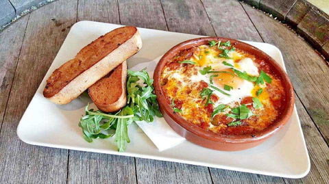 Cafe Aura - Accommodation Gladstone 0