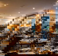 Deco Wine Bar and Restaurant - Accommodation Gladstone