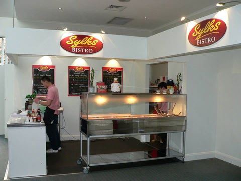 Sylks Bistro - Accommodation Gladstone 0