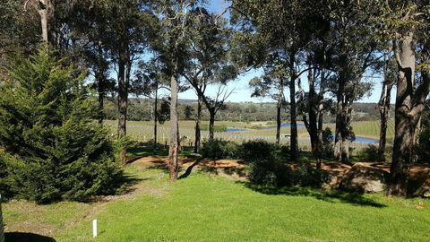 Woodlands Wines - Accommodation Gladstone 0