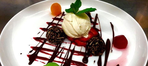 CHAR Mooloolaba - Accommodation Gladstone 3
