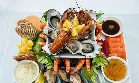 On The Inlet Seafood Restaurant - Accommodation Gladstone 9