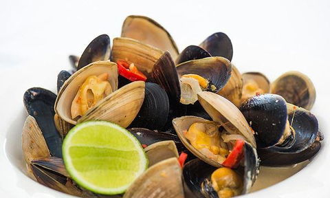 On The Inlet Seafood Restaurant - Accommodation Gladstone 6