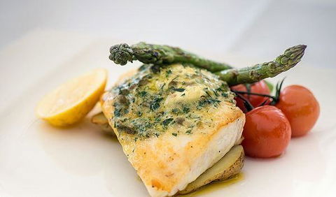 On The Inlet Seafood Restaurant - Accommodation Gladstone 7