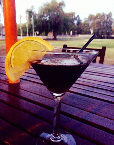 The Crossing Cafe & Restaurant - Accommodation Gladstone 6