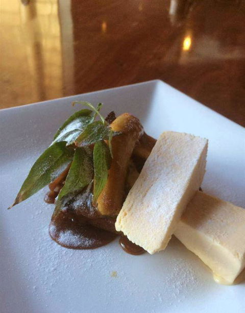 The Crossing Cafe & Restaurant - Accommodation Gladstone 8
