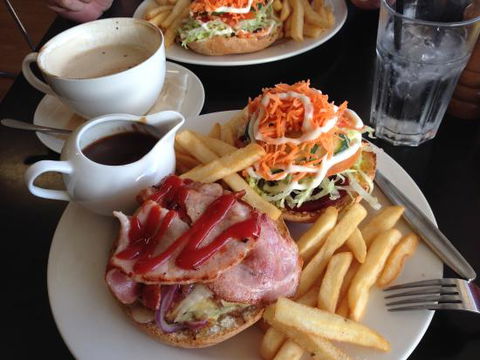 The Java Hut - Accommodation Gladstone 0