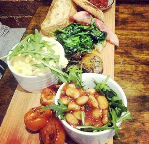 The Old Butcher Shop Cafe - Accommodation Gladstone 11