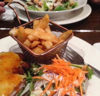 Three Little Pigs Tavern - Accommodation Gladstone